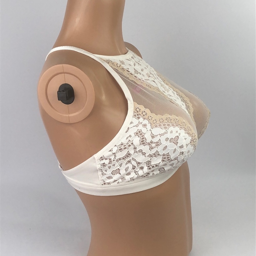 ✅🆕😍 Victoria's Secret high neck bralette & panty - Picture 6 of 8